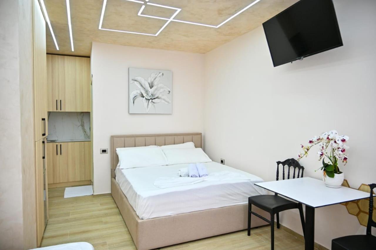 Andi Apartments Дуррес Экстерьер фото