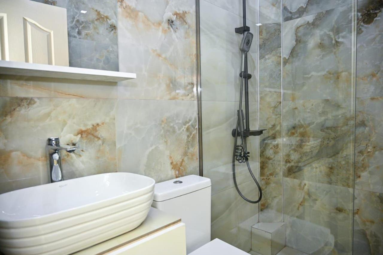 Andi Apartments Дуррес Экстерьер фото