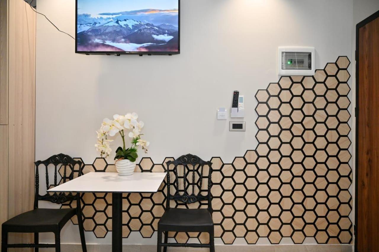 Andi Apartments Дуррес Экстерьер фото