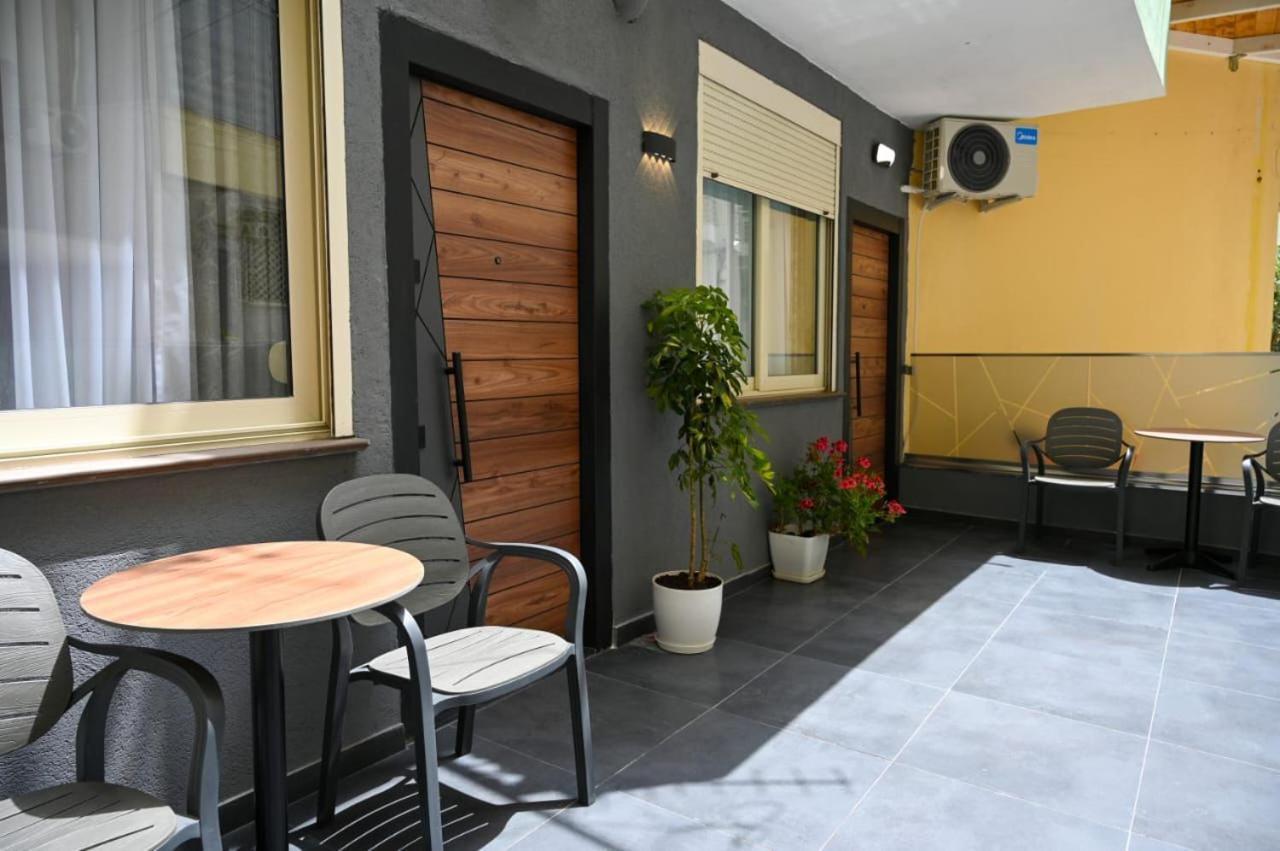 Andi Apartments Дуррес Экстерьер фото