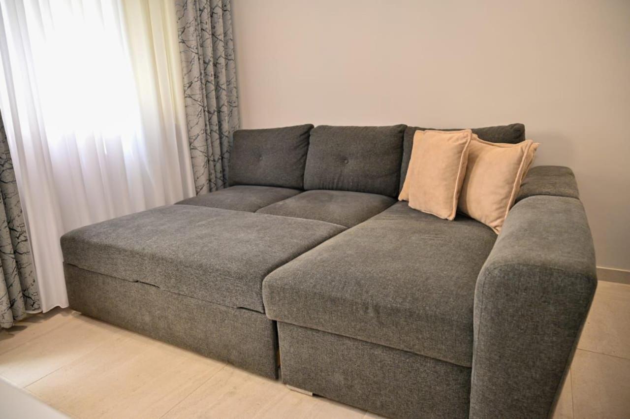 Andi Apartments Дуррес Экстерьер фото