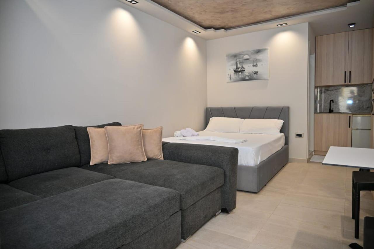 Andi Apartments Дуррес Экстерьер фото